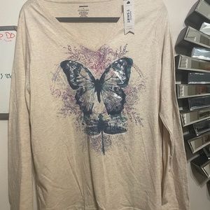 # Long Sleeved Butterfly Graphic V-Neck T- NWT